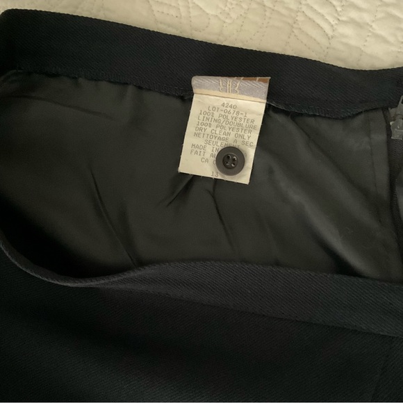 R&R LINE, NAVY JACKET AND SKIRT SUIT, SIZE: 14 - Picture 10 of 14